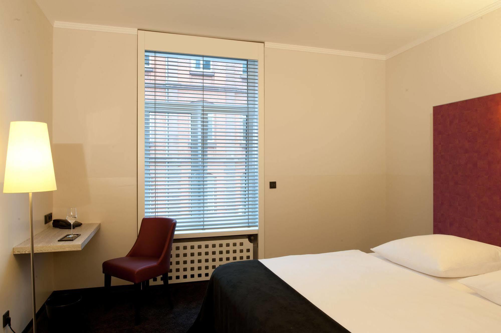 Hotel Topas Frankfurt City Франкфурт-на-Майне Экстерьер фото