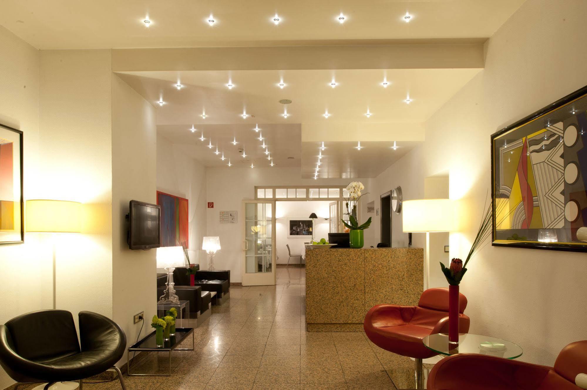 Hotel Topas Frankfurt City Франкфурт-на-Майне Экстерьер фото