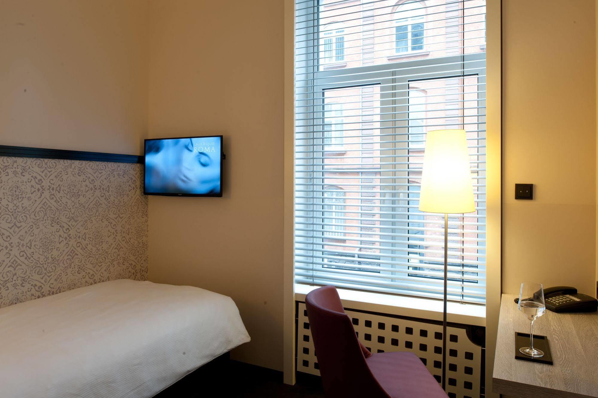 Hotel Topas Frankfurt City Франкфурт-на-Майне Экстерьер фото